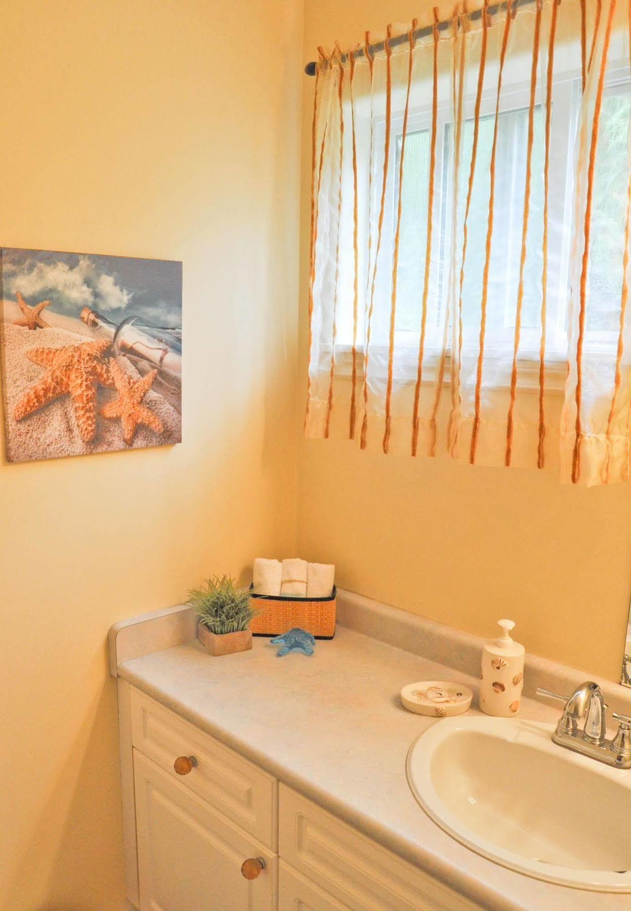 Wild Pacific Guest Suites ユクルーレット エクステリア 写真